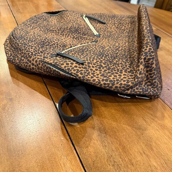 Stella & Dot Leopard Animal Print Lady Boss Backpack Mobwife Travel Laptop Bag - Picture 14 of 16